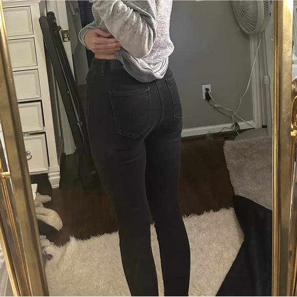 American Eagle Black Denim Distressed Jeans, Curvy High Rise, High Waisted - Picture 2 of 9